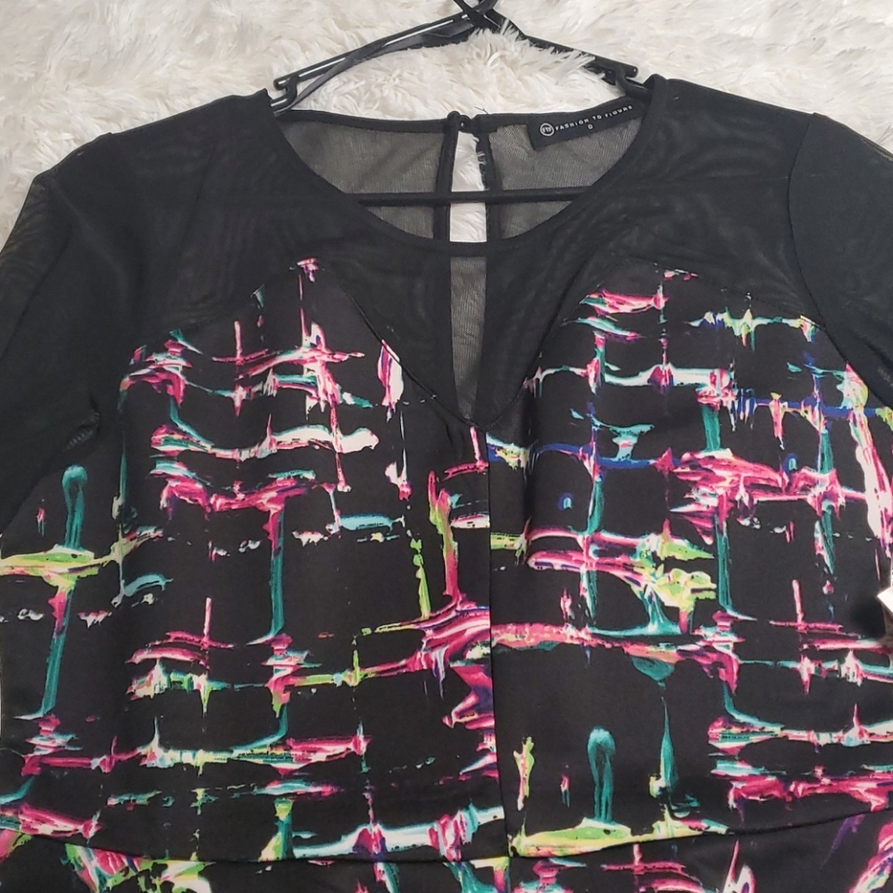 Dress - Picture 2 of 7